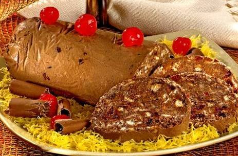 Aprenda a fazer uma sobremesa especial, o Bolo Crocante com Cereja