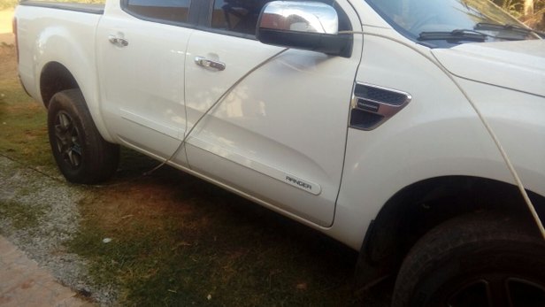 Foto: O fio da rede elétrica teria atingido o carro dele na madrugada