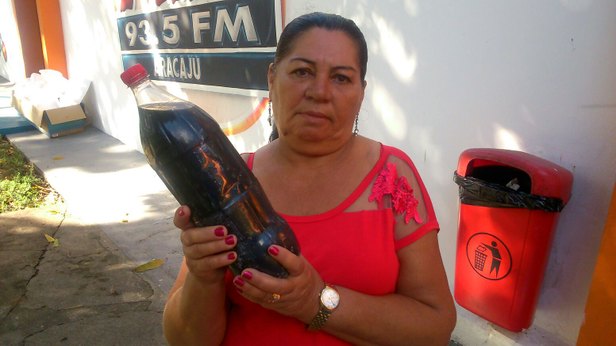 Segundo a moradora, a situação já é atinga
