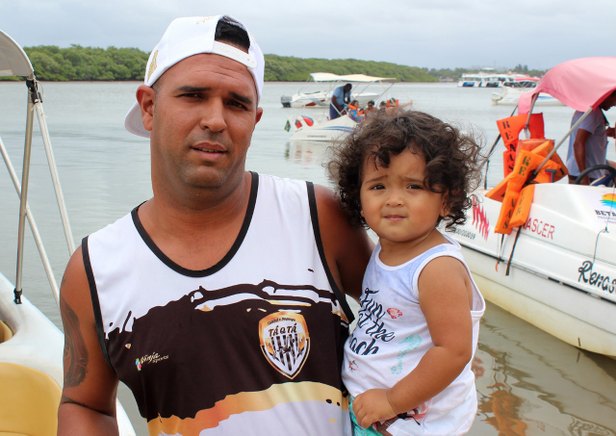 Foto: Álvaro Muller Turista lamenta as condições da Orla