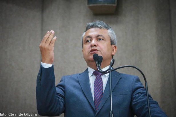 Foto: César de Oliveira