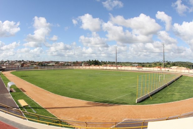 Foto: Estádio Augusto Franco, o francão