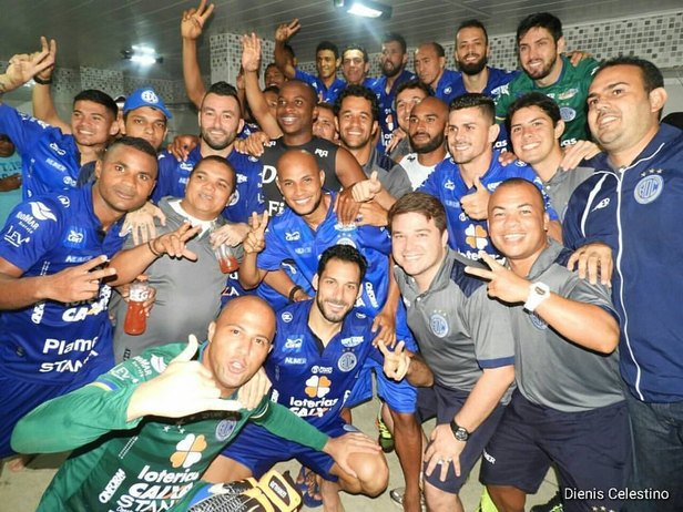 Redes sociais/Confiança