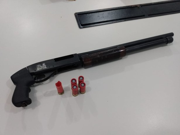 “Edi” portava uma escopeta calibre 12 e reagiu à abordagem policial (Foto: SSP/SE)
